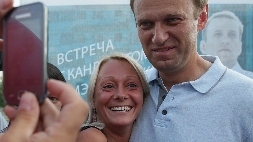 А Алексей Навальный критикует 