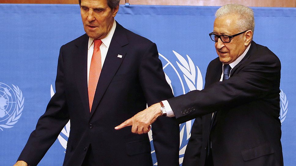 На переговорах в Женеве госсекретарю США Джону Керри (слева) показали путь к дипломатическому решению сирийского кризиса (в центре — спецпредставитель ООН Лахдар Брахими, справа — глава МИД РФ Сергей Лавров)  