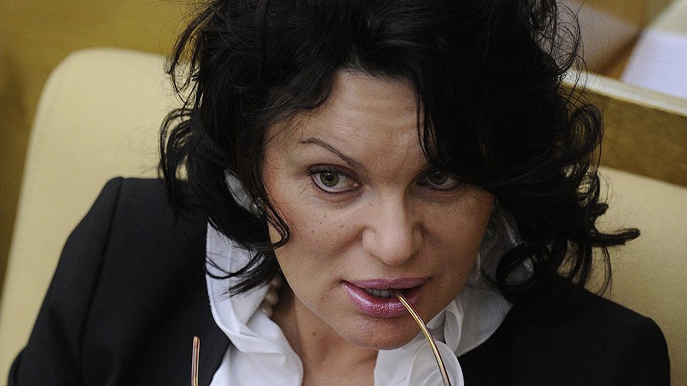Первый заместитель председателя комитета Государственной думы (ГД) России по жилищной политике и жилищно-коммунальному хозяйству Елена Николаева во время заседания Госдумы