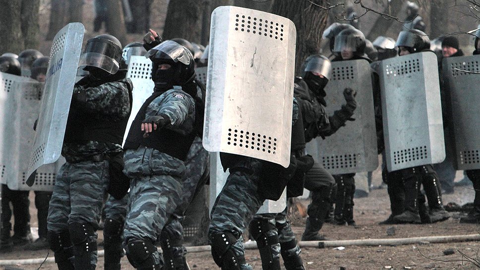 Контролировать ситуацию в Киеве украинским силовикам становится все труднее 