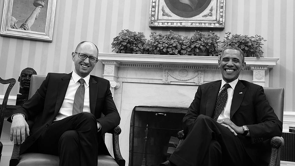 Президент США Барак Обама пообещал главе украинского правительства Арсению Яценюку (слева) поддержку Украине и давление на Россию