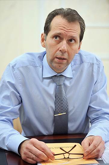 При бюджете 384 млн руб. мы вернули на счета заказчиков в 2014 году почти 5 млрд руб. Это к вопросу об эффективности трат на содержание аппарата 