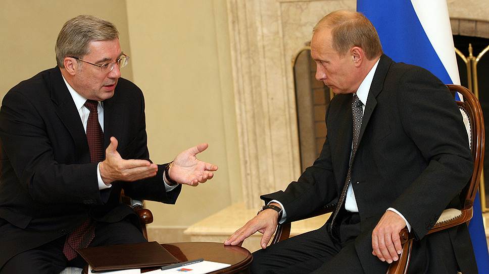 Президент России Владимир Путин (справа) и врио главы Красноярского края Виктор Толоконский  