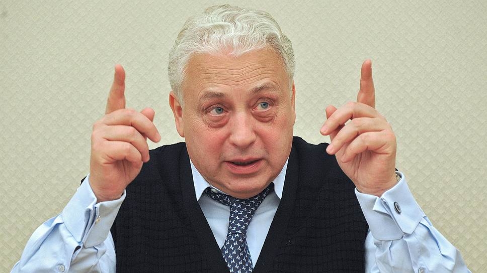 В образовательных учреждениях Москвы сегодня вакантных ставок нет. У нас стоит очередь из преподавателей вузов, чтобы устроиться работать в школы 