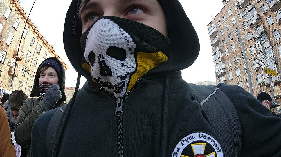 Шествие "Марш за Новороссию" в рамках массовой акции "Русский марш" в московском районе Щукино