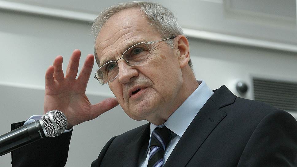 Валерий Зорькин нашел в авторитаризме "временного попутчика"