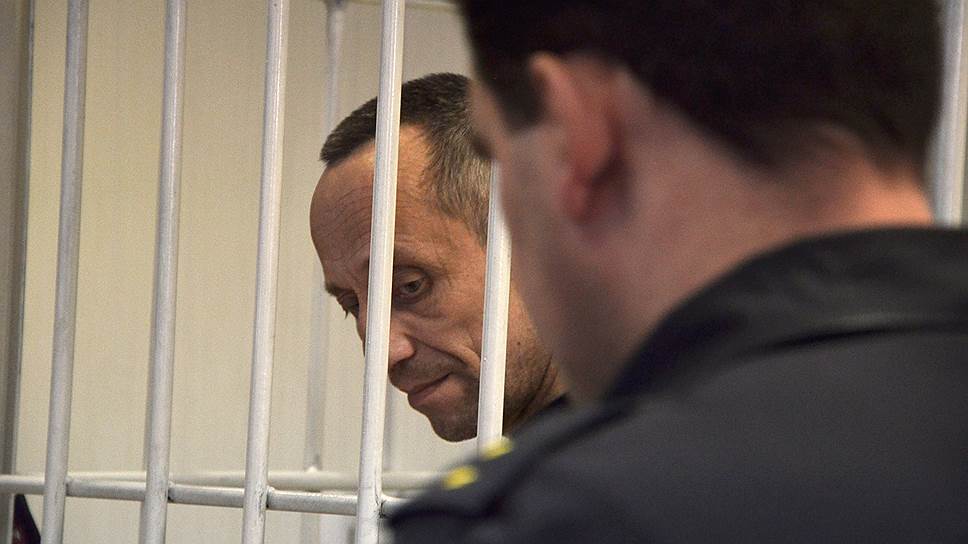 Милиционер равнялся на Чикатило
