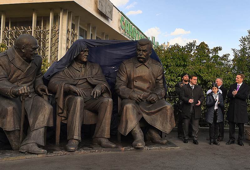 Противникам установки монумента около Ливадийского дворца организаторы объяснили, что это памятник «не Сталину, а событию» 