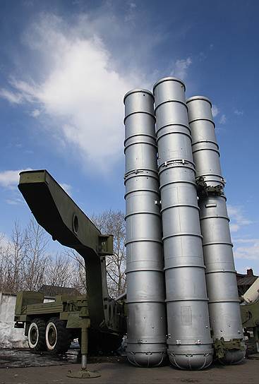 Зенитно-ракетный комплекс С-300 