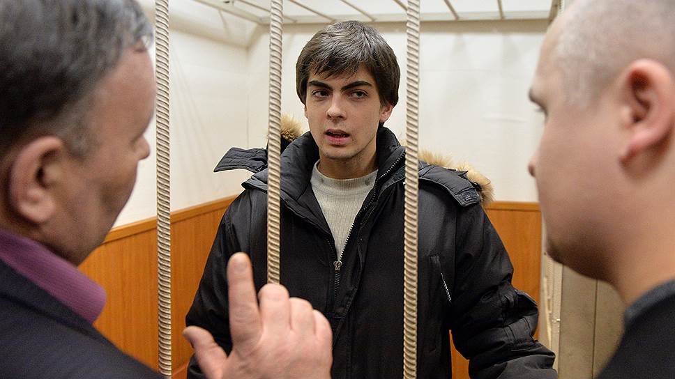 Несмотря на намерение следствия поместить Ивана Непомнящих за решетку, ближайшие два месяца он проведет под домашним арестом