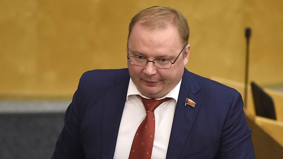 Депутата Госдумы ищут по всему миру