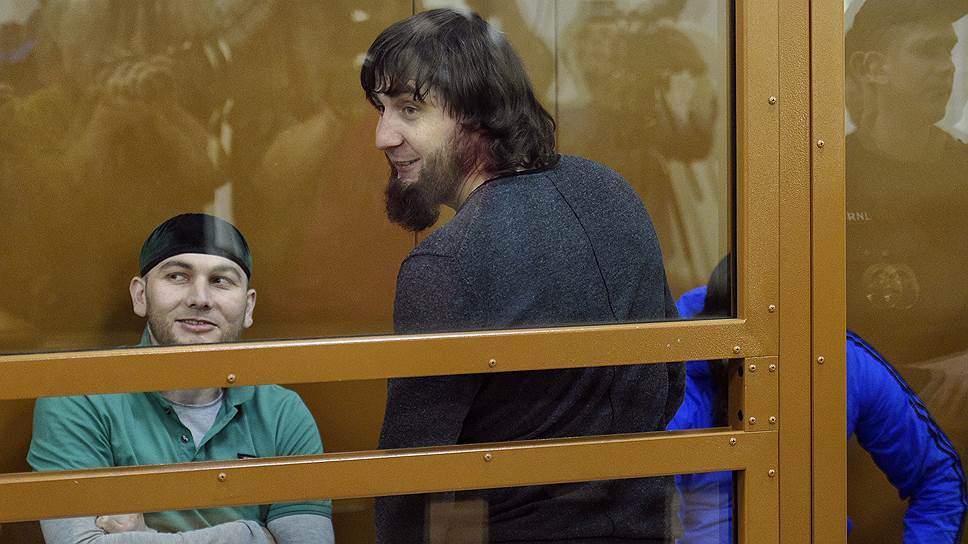 По итогам вердикта Заур Дадаев (в центре) может получить пожизненный срок