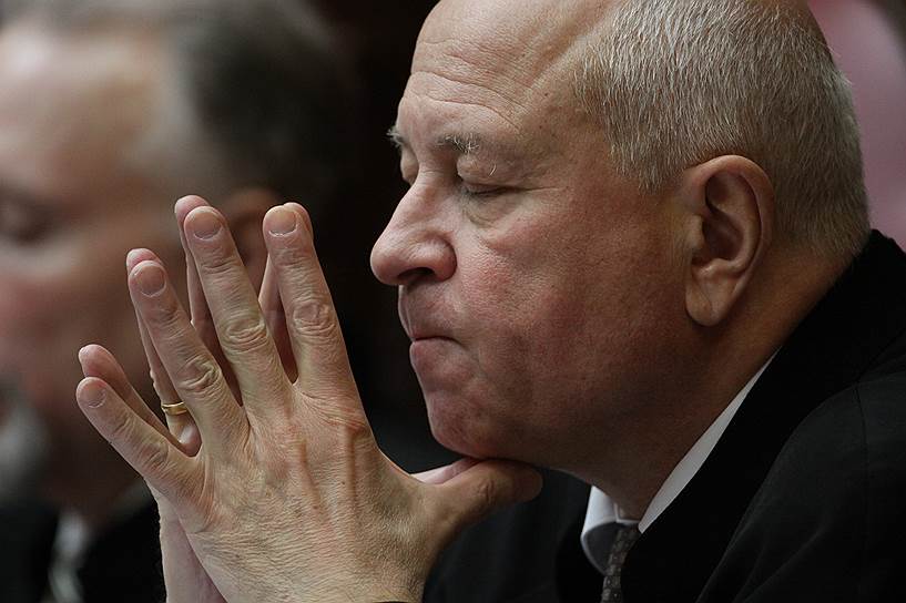 Судья Юрий Данилов смотрит на проблему Исаакия по-иному, нежели его коллеги 