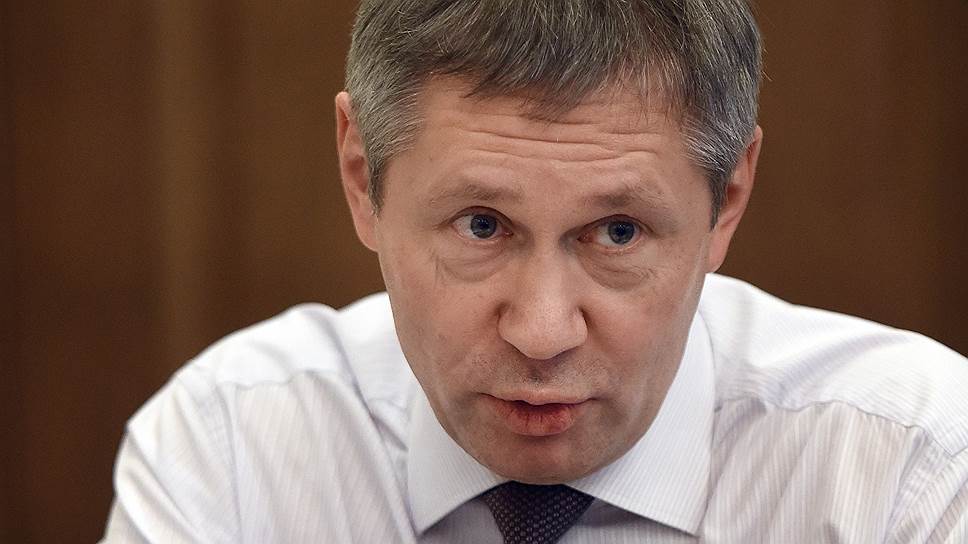 Глава Росгидромета Максим Яковенко во время интервью 