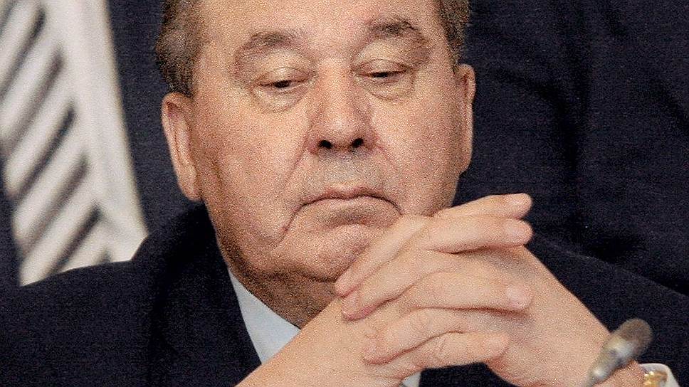 Леонид Полежаев умел определять, когда тот или иной его заместитель «созрел», и начинал с ним бороться: конкурентов делегировали в Омск, потом с мэрами начинался конфликт