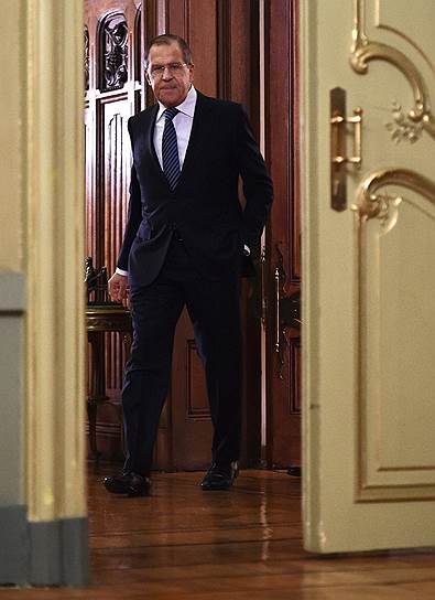 Рассказав об ответных мерах в отношении стран—союзниц Британии, Сергей Лавров оставил открытыми двери для диалога: пригласил всех на внеочередную сессию ОЗХО 