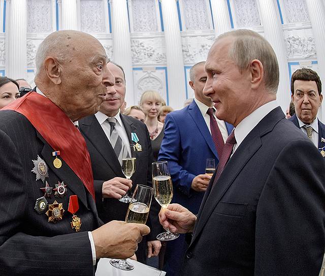 Актер Владимир Этуш смог не сказать ни слова за все время церемонии