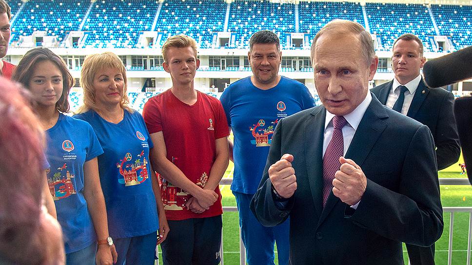 Встретившись с волонтерами, Владимир Путин впервые дал понять, что он за пенсионную реформу и что это добро будет с кулаками