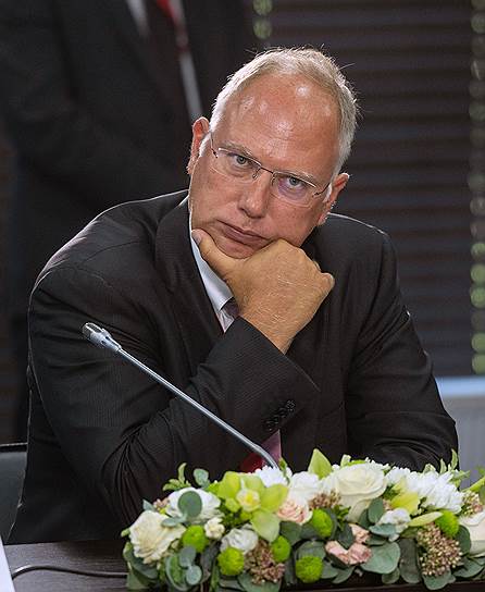 Участники переговоров в расширенном составе заждались Владимира Путина и Си Цзиньпина (на фото генеральный директор Российского фонда прямых инвестиций Кирилл Дмитриев)