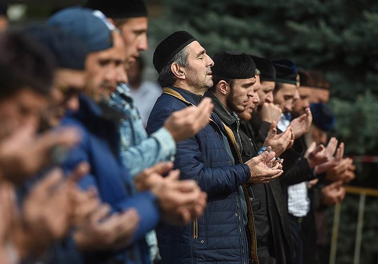 Участники митинга в Магасе 