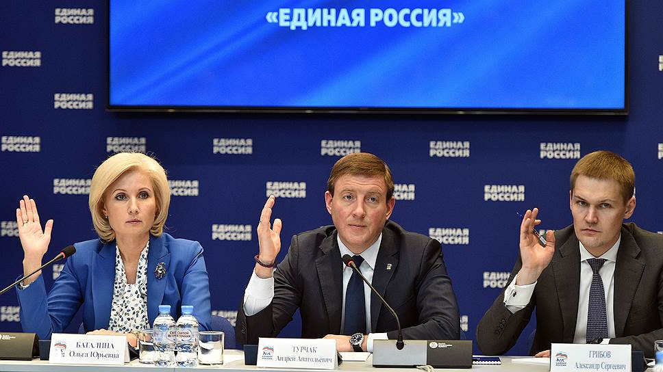 Севастополь снабжают боевыми партийцами