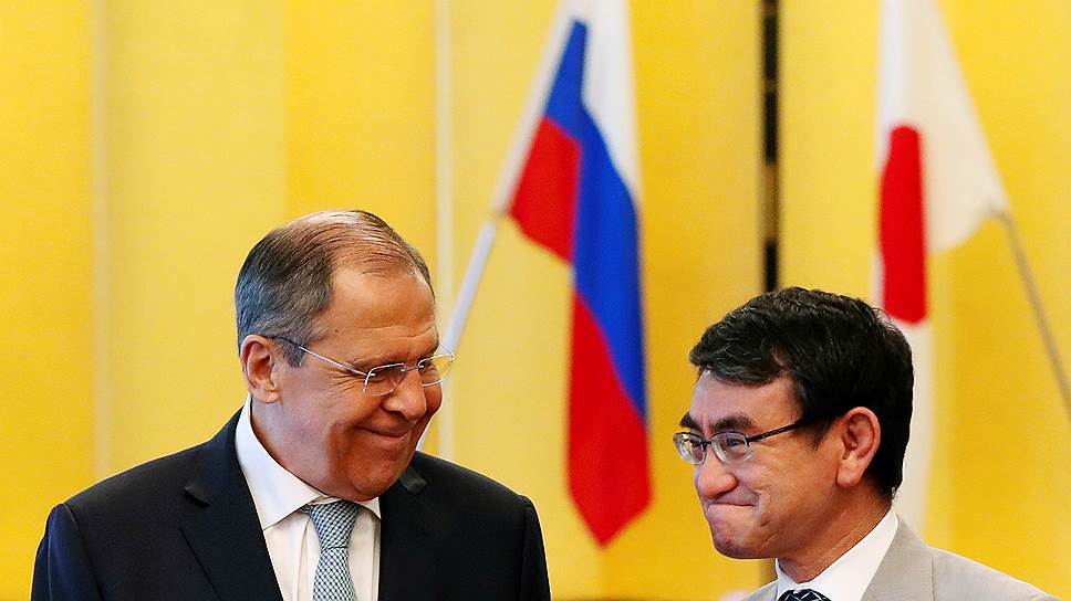 Глав МИД РФ Сергей Лавров и министр иностранных дел Японии Таро Коно