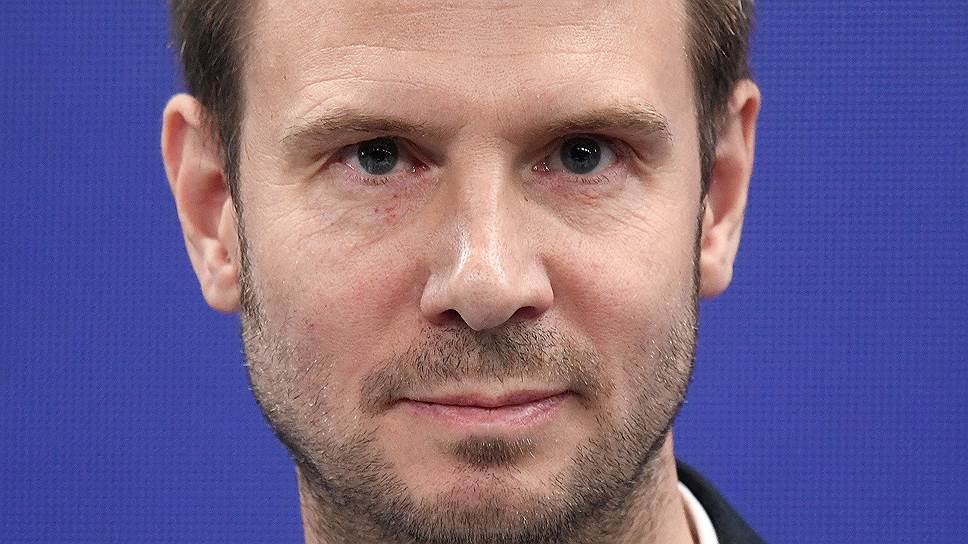 Оливер Хьюз 