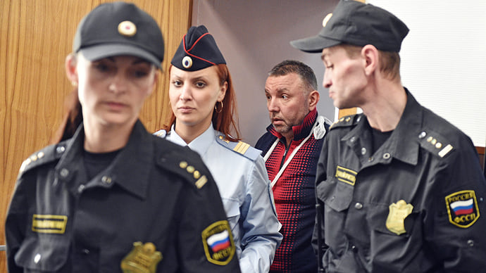 Трех полковников ФСБ объединило одно уголовное дело