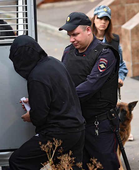 Олега Медведева (Шишканова) суд арестовал, несмотря на то что он заявил, что не понимает, в чем его обвиняют