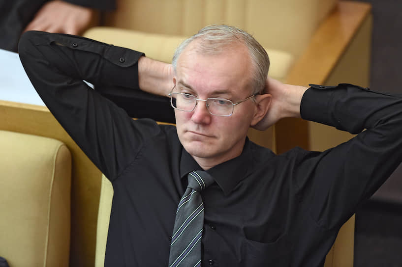 Депутат Олег Шеин 