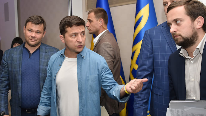 Президентская команда ищет себе места