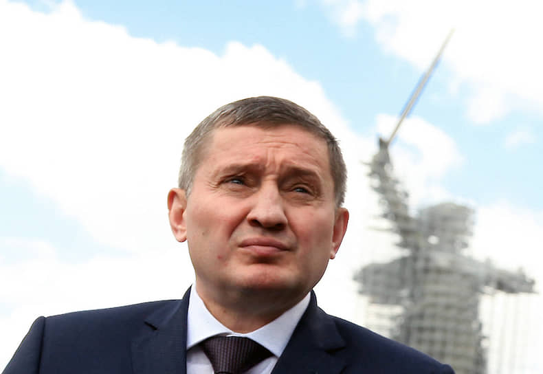 Губернатора Волгоградской области Андрея Бочарова позвала на выборы родина