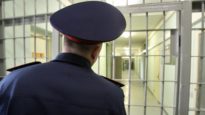 Бывший полицейский здоров как зэк