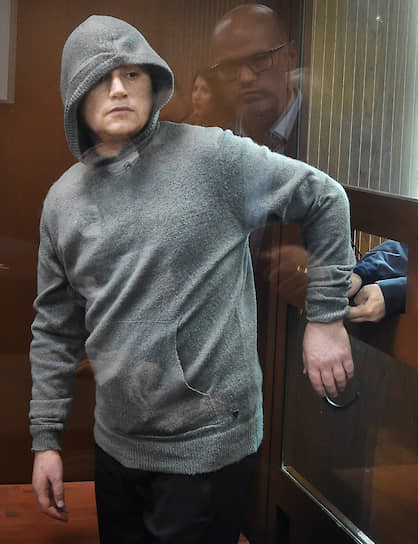 Данил Беглец (на фото) и Иван Подкопаев стали первыми, кто получил срок по обвинению в насилии против полицейских на митинге 27 июля