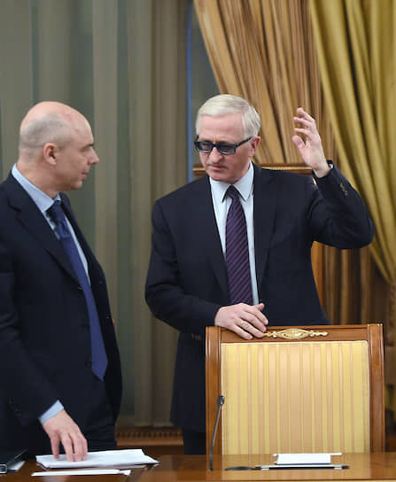 Главе РСПП Александру Шохину пришлось указать первому вице-премьеру Антону Силуанову на неточность, которая могла стоить бизнесу сотен миллиардов рублей