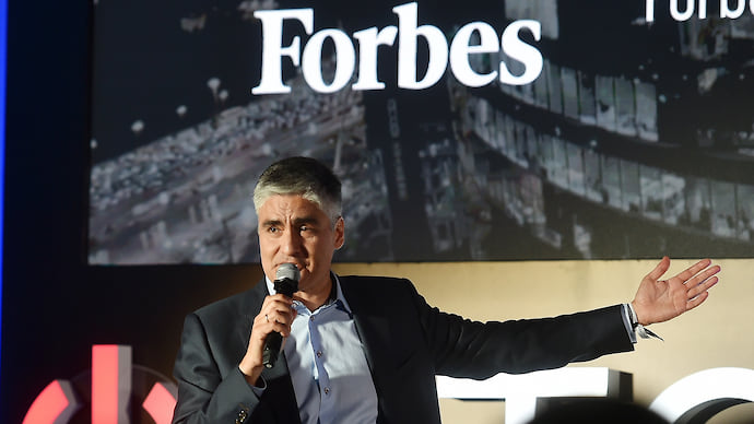 Forbes приобрел поучительные интонации