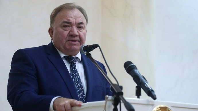 Премьера уволили по-семейному