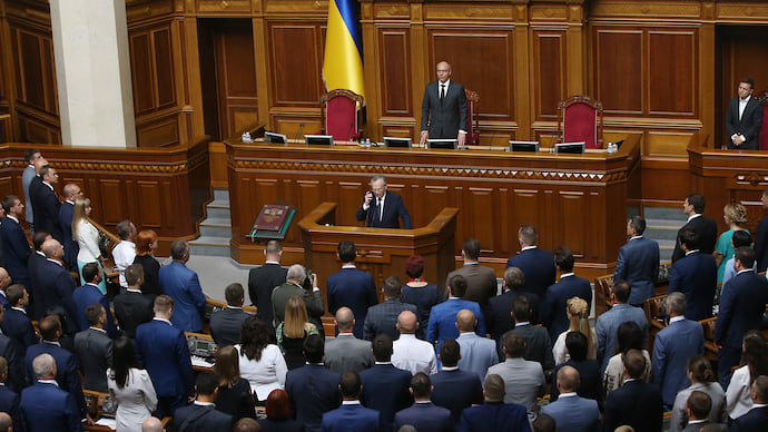 От пера до топора один шаг