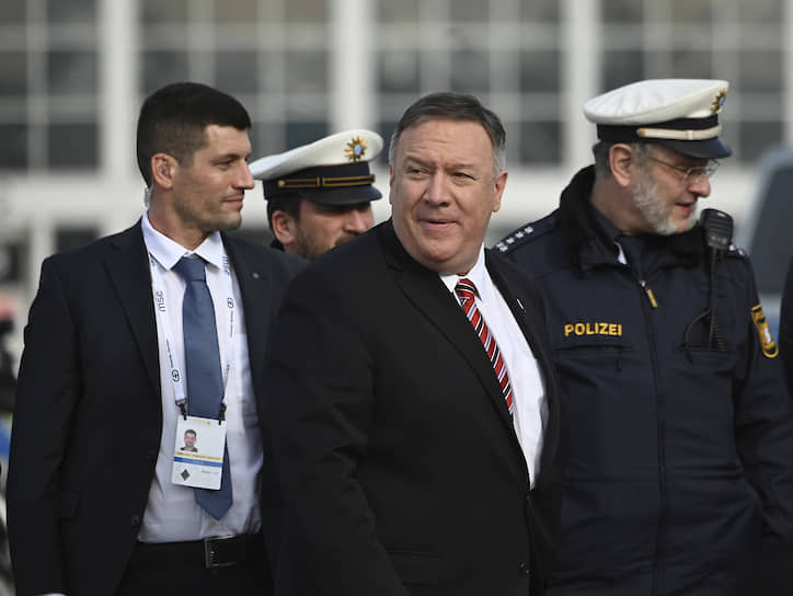 Госсекретарь США Майкл Помпео подбадривал союзников как мог: «Некоторые все рисуют в черных красках. Но я рад сообщить, что слухи о смерти трансатлантического альянса сильно преувеличены. Запад побеждает» 