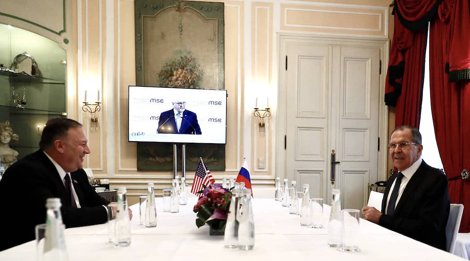 Госсекретарь США Майкл Помпео пообещал Евросоюзу помощь в финансировании проектов, которые позволят снизить энергозависимость от России. При этом его встреча с Сергеем Лавровым, похоже, была весьма дружелюбной. Господин Помпео на прощание даже пожелал ему: «Good luck!» 