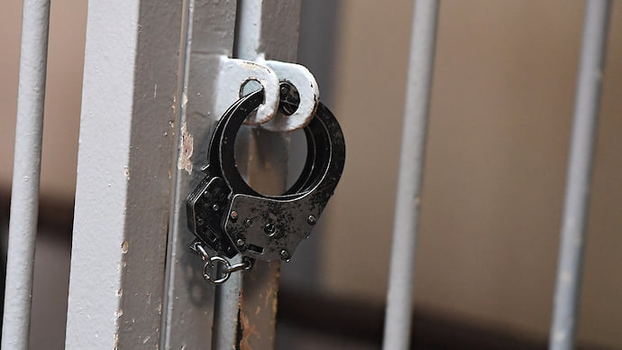 Бывшего банкира сдали полиции вкладчики