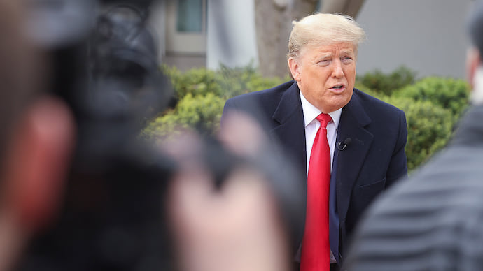 Дональд Трамп открывает Америку вирусу
