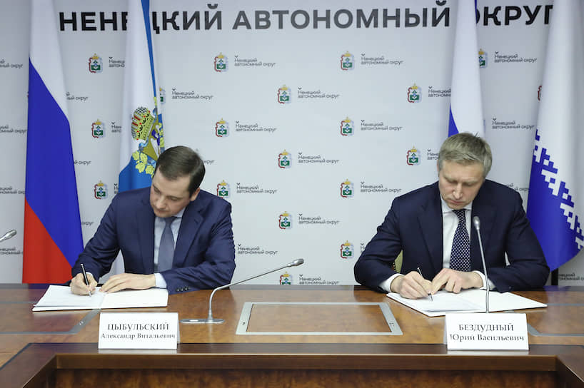 Губернаторы Архангельской области и Ненецкого автономного округа Александр Цыбульский и Юрий Бездудный