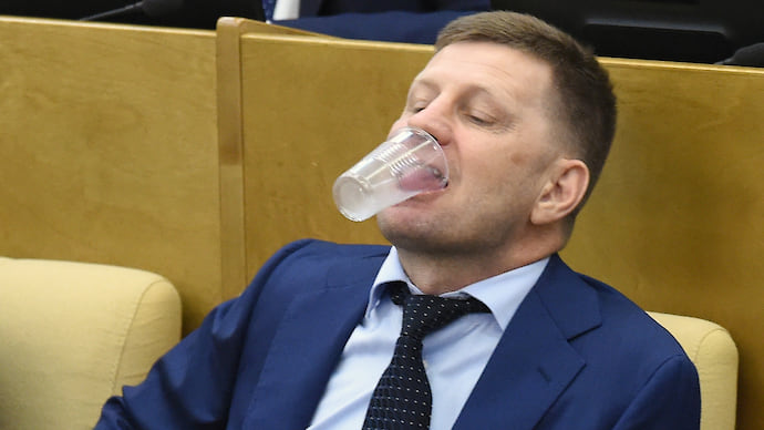 ЛДПР перешла в оппозицию к следствию