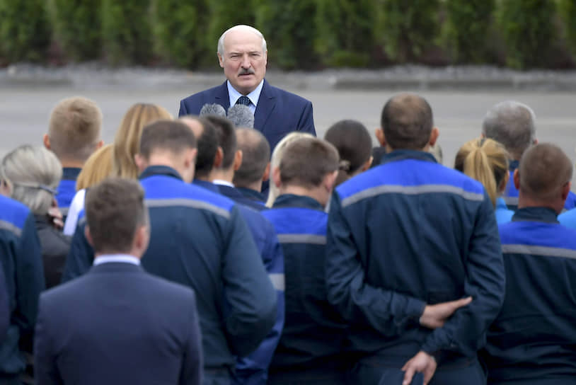 Александр Лукашенко готов просто закрывать объявляющие против него санкции страны Европы, как бастующие предприятия у себя дома 