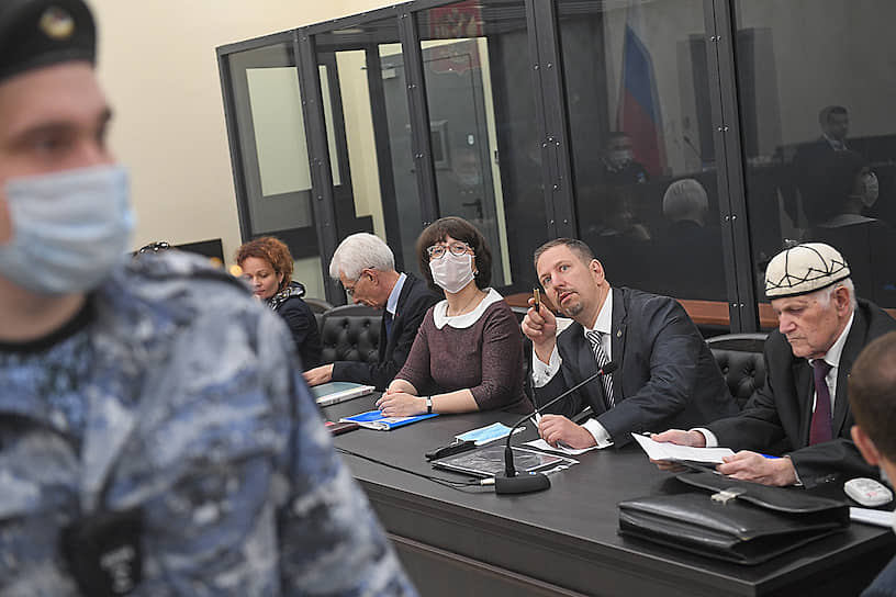 Слева направо: адвокаты Мария Эйсмонт, Михаил Бирюков, Вера Гончарова, Александр Пиховкин