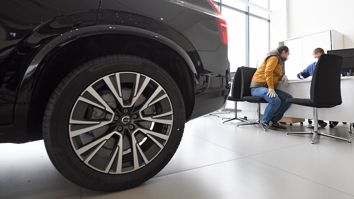 Автокредитование теряет контакт