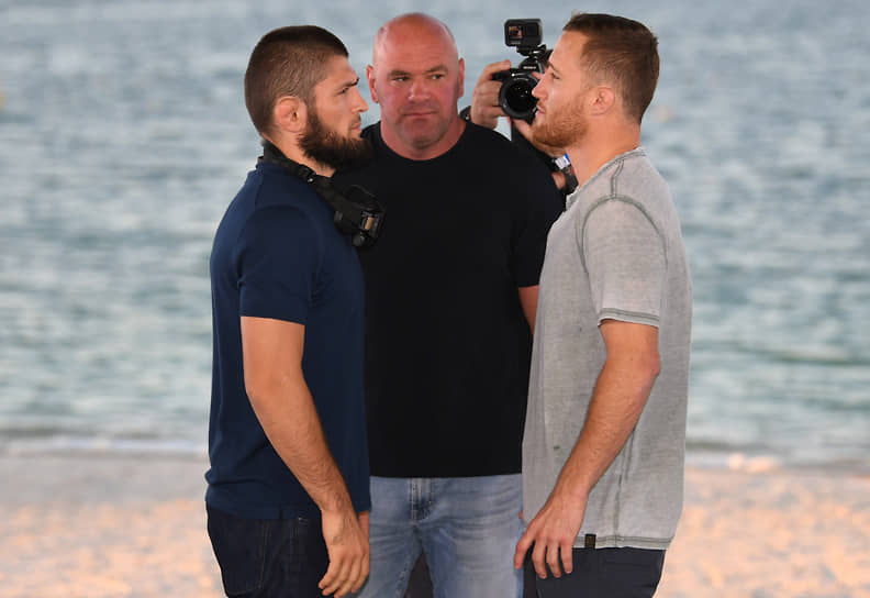 Президент UFC Дейна Уайт (в центре) не единственный, кто считает, что в лице Джастина Гейджи (справа) Хабиб Нурмагомедов получил очень опасного противника
