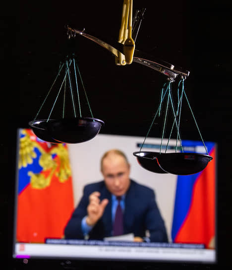 Чаша весов на встрече клонилась то в одну, то в другую, то в третью сторону