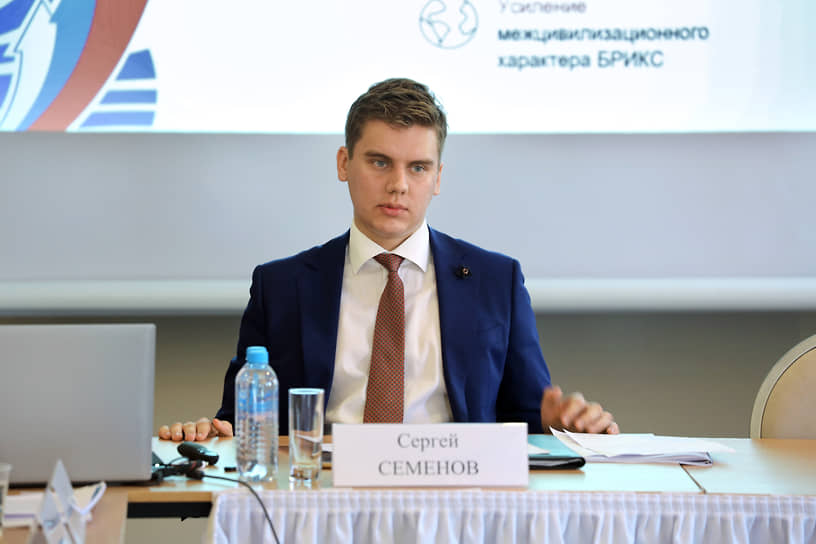 Сергей Семенов